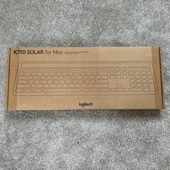 NWT Logitech K750 WIRELESS SOLAR KEYBOARD FOR MAC - Picture 4 of 5